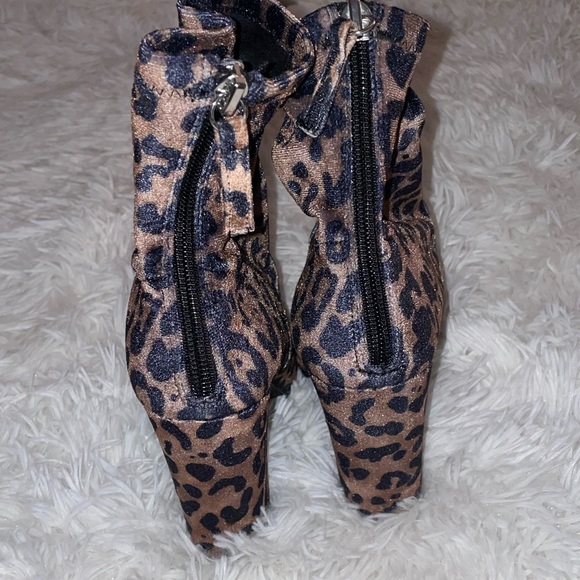 Steve Madden Cheetah Booties - Picture 4 of 5